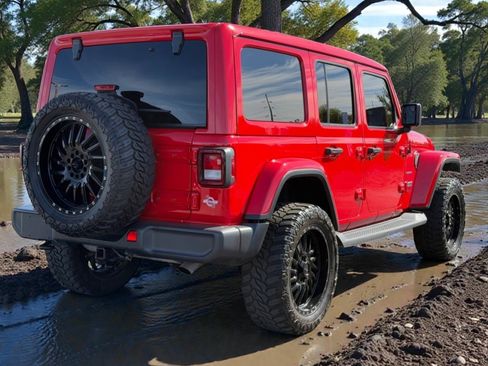 Used 2020 Jeep Wrangler Unlimited Sahara w/ Cold Weather Group image 8