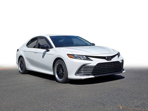 Used 2021 Toyota Camry LE w/ Carpet Mat Package (TMS) AWD/4WD image 1