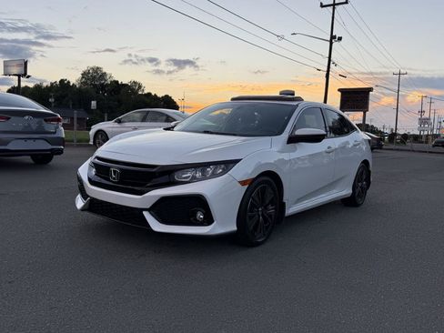 Used 2017 Honda Civic EX image 3