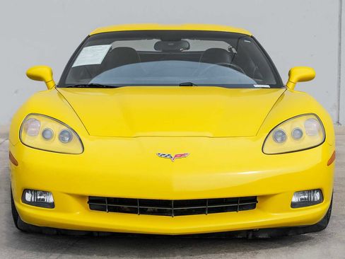 Used 2007 Chevrolet Corvette w/ Performance Package image 5