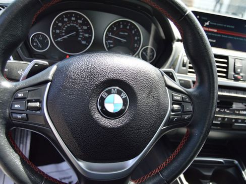 Used 2018 BMW 330i Sedan w/ Convenience Package RWD image 12