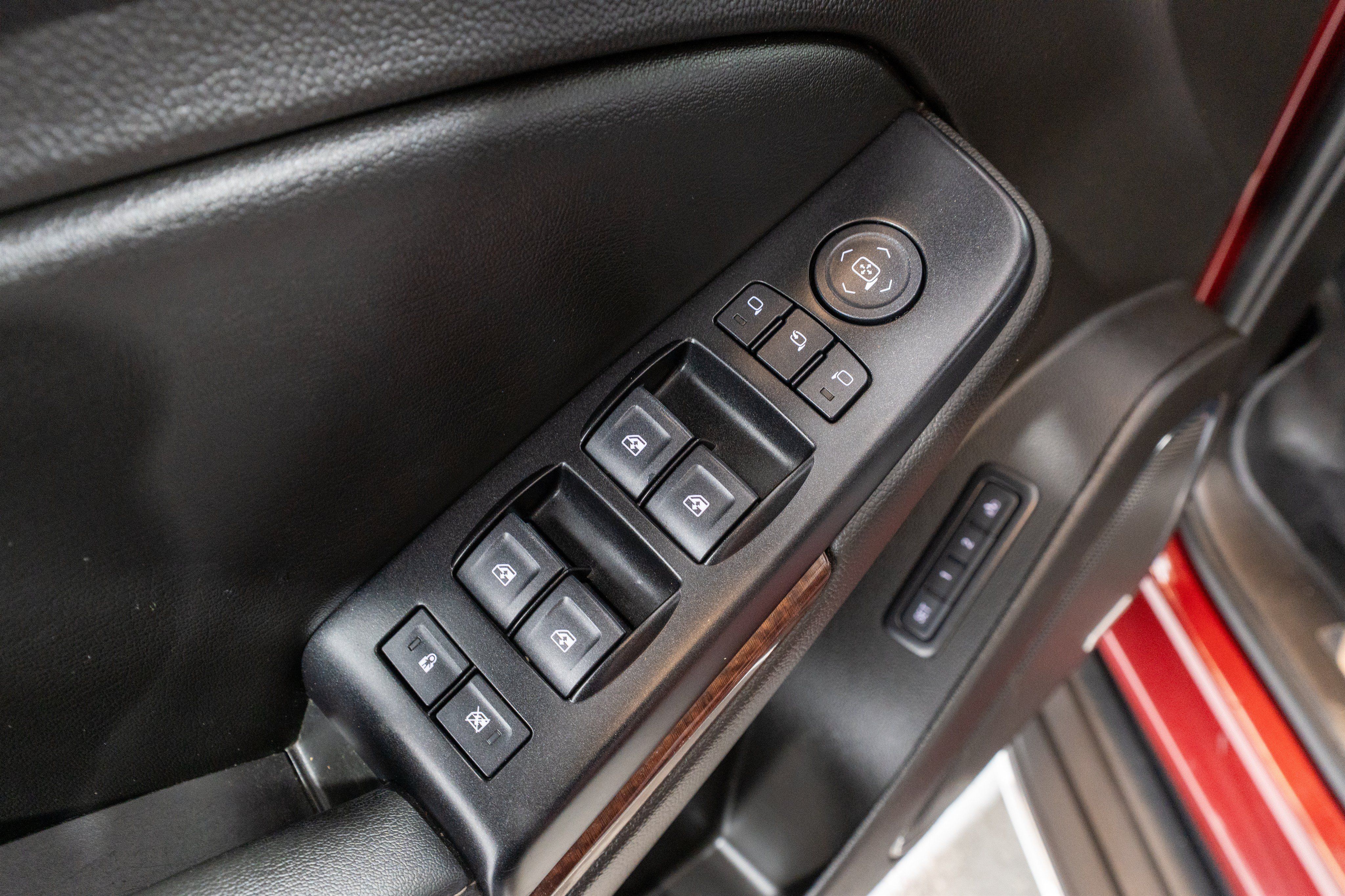 Used 2017 GMC Yukon SLT RWD image 14