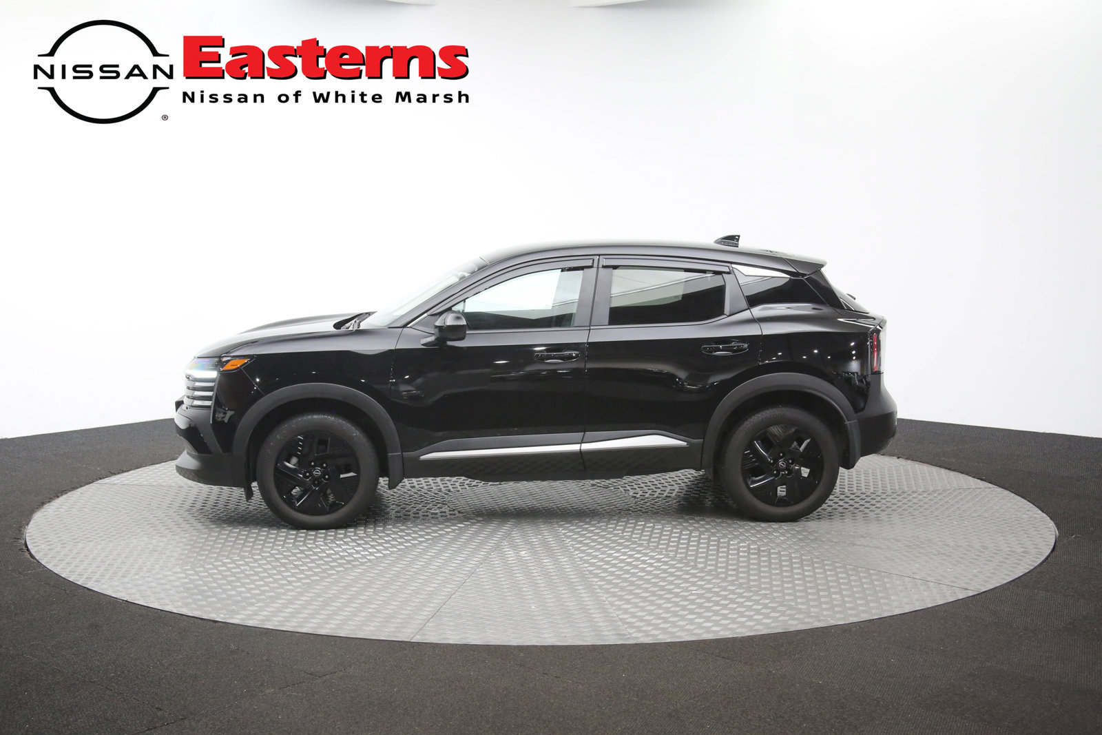 Used 2025 Nissan Kicks SV FWD image 59