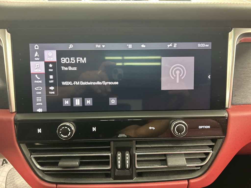 Certified 2023 Porsche Macan GTS AWD/4WD image 14