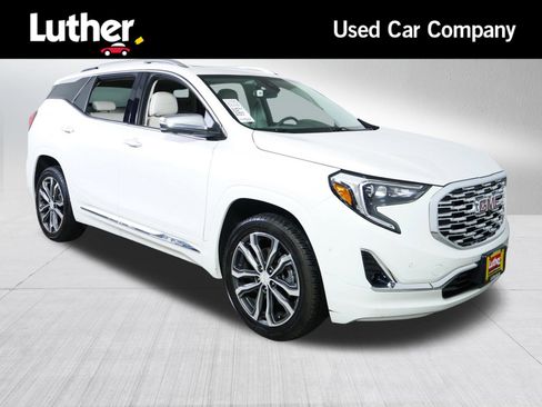 Used 2020 GMC Terrain Denali w/ Denali Premium Package AWD/4WD image 1