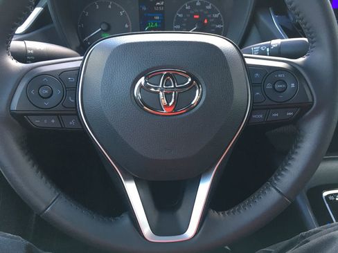 Used 2025 Toyota Corolla SE AWD/4WD image 14