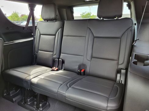 Used 2023 GMC Yukon XL Denali image 5