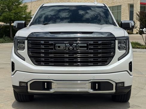 Used 2023 GMC Sierra 1500 Denali Ultimate AWD/4WD image 7