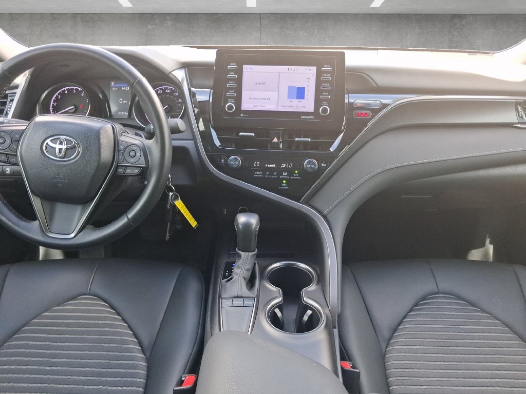 Used 2024 Toyota Camry LE FWD image 3
