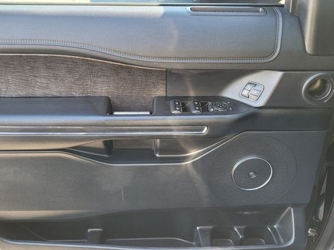 Used 2021 Ford Expedition Limited RWD image 27