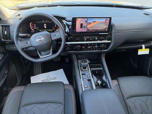 New 2026 Nissan Pathfinder Platinum image 12