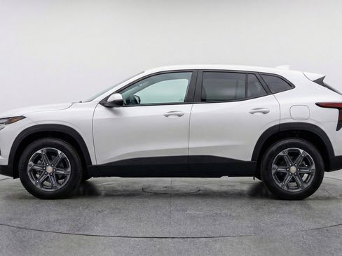 Used 2025 Chevrolet Blazer LT image 5