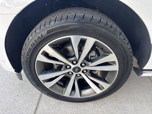 Certified 2021 Ford Expedition Platinum image 18