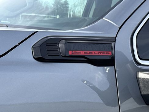 New 2026 GMC Sierra 2500 SLT w/ SLT Premium Package image 15