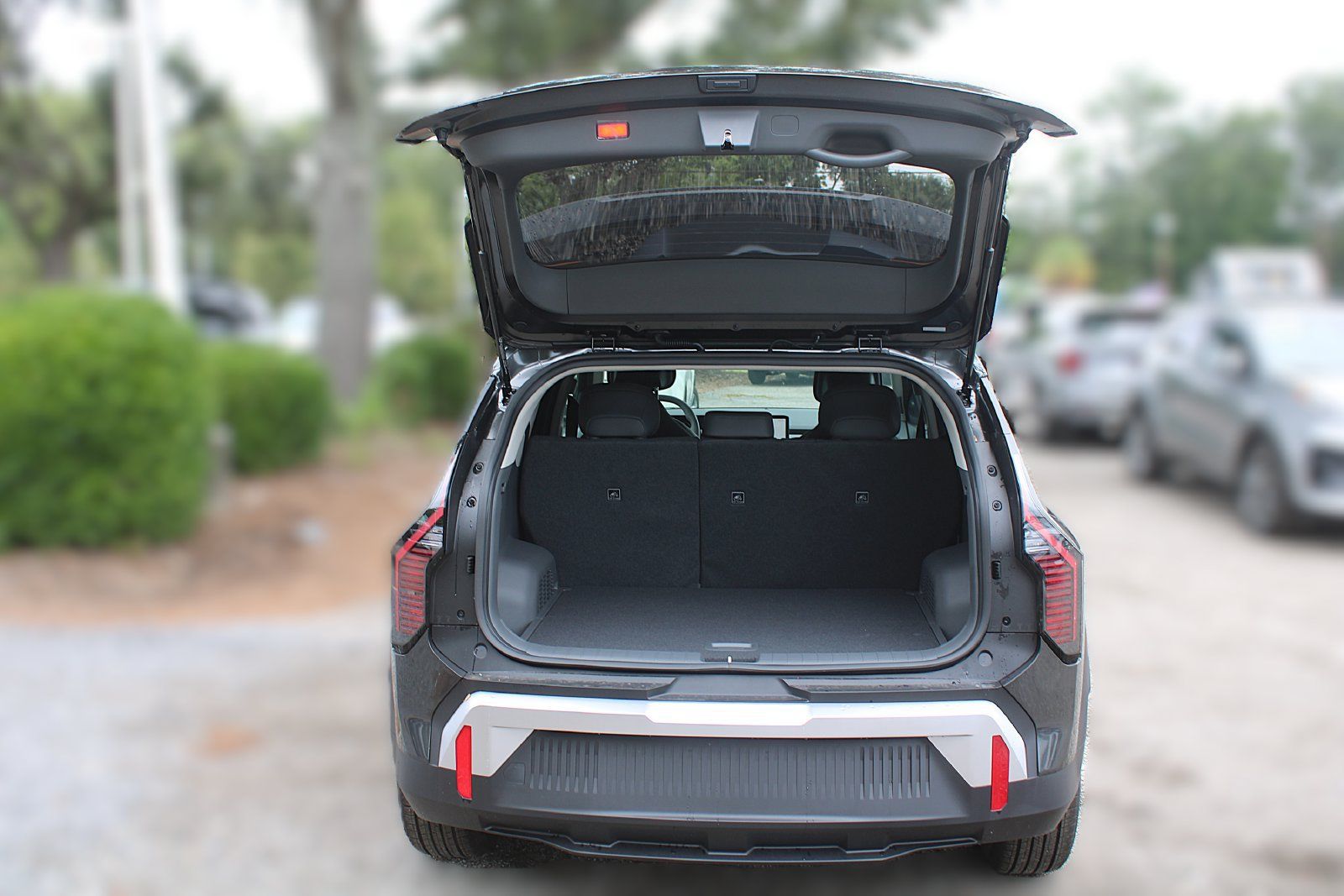 New 2027 Kia EV3 Wind FWD image 9