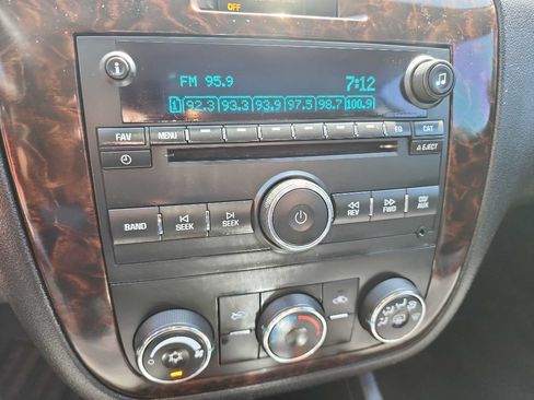 Used 2014 Chevrolet Impala Limited LS FWD image 20