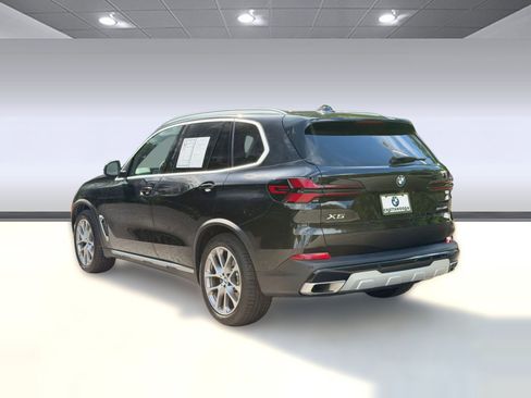 Used 2024 BMW X5 xDrive40i w/ Premium Package AWD/4WD image 3