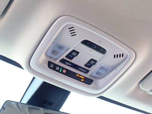 Used 2020 Chevrolet Traverse High Country w/ LPO, Floor Liner Package AWD/4WD image 17