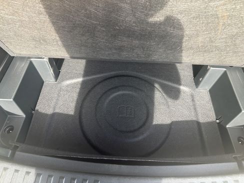 Used 2025 Chevrolet Equinox LT FWD image 28
