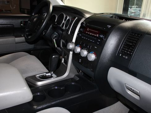 Used 2010 Toyota Tundra 2WD Double Cab image 28