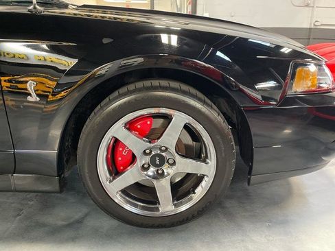 Used 2004 Ford Mustang Cobra RWD image 19