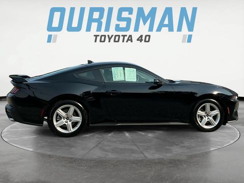 Used 2026 Ford Mustang Coupe RWD image 8
