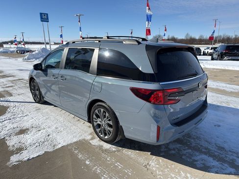 Used 2025 Honda Odyssey Touring image 7