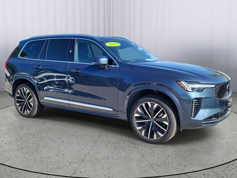 Certified 2025 Volvo XC90 B5 Plus image 2