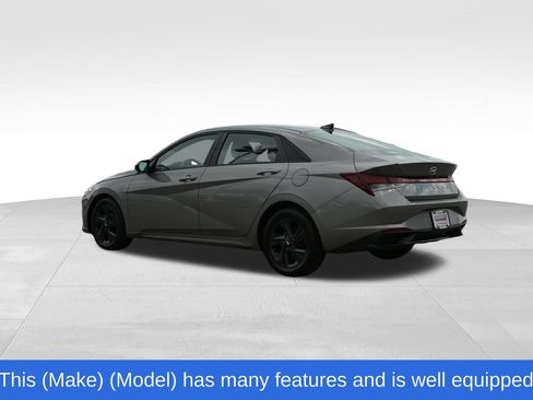 Used 2021 Hyundai Elantra SEL w/ Convenience Package FWD image 10