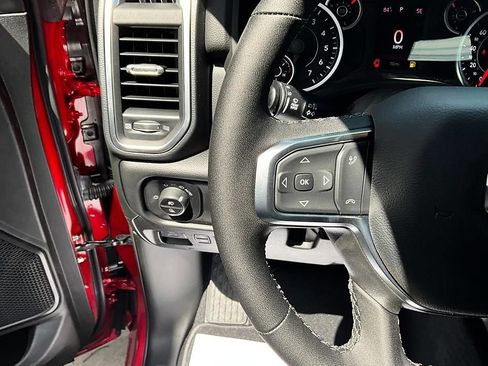 New 2026 RAM 1500 4x4 Crew Cab image 32