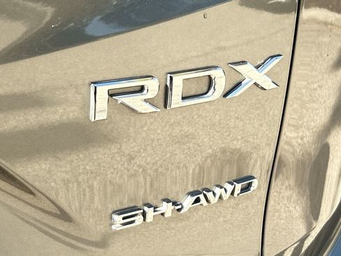 Used 2025 Acura RDX SH-AWD image 8