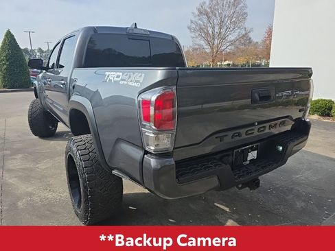 Used 2021 Toyota Tacoma TRD Off-Road image 5