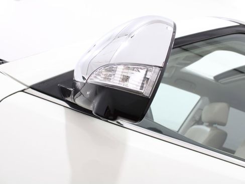 Used 2018 Nissan Armada Platinum w/ Captain Seat Package image 13