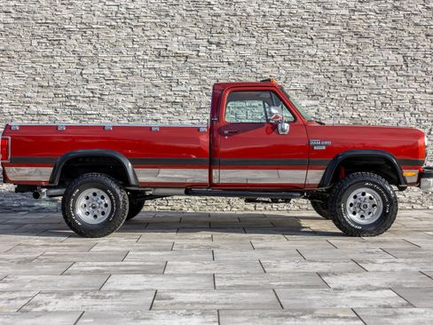 Used 1993 Dodge D/W Truck 250 image 8