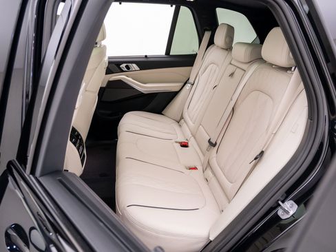 Certified 2024 BMW X5 xDrive40i w/ Executive Package AWD/4WD image 18