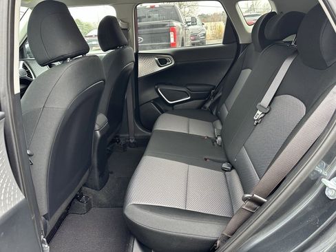 Used 2023 Kia Soul LX w/ LX Technology Package image 21