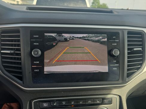Used 2021 Volkswagen Atlas SE w/ Panoramic Sunroof Package AWD/4WD image 9
