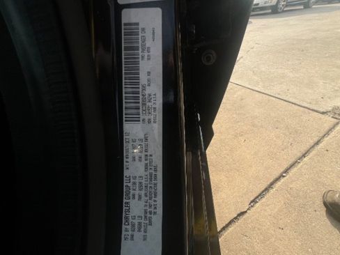 Used 2013 Chrysler 200 Touring image 9