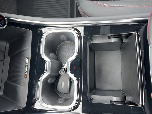 Used 2024 Chevrolet Traverse RS w/ LPO, Floor Liner Package image 14