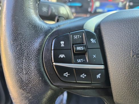 Used 2020 Ford Explorer XLT w/ Equipment Group 202A AWD/4WD image 6