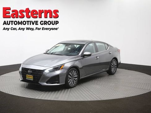 Used 2023 Nissan Altima 2.5 SV w/ SV Premium Package FWD image 55
