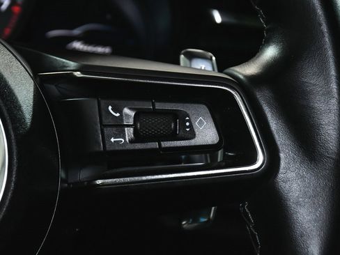 Used 2024 Porsche Macan image 36