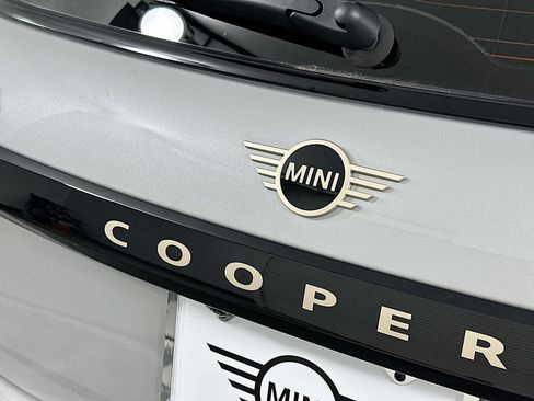 Certified 2025 MINI Cooper 2-Door Hardtop FWD image 21