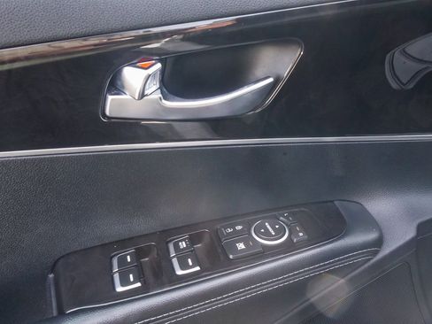 Used 2016 Kia Sorento LX w/ LX Convenience Package image 19