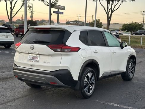 Certified 2023 Nissan Rogue SV image 4