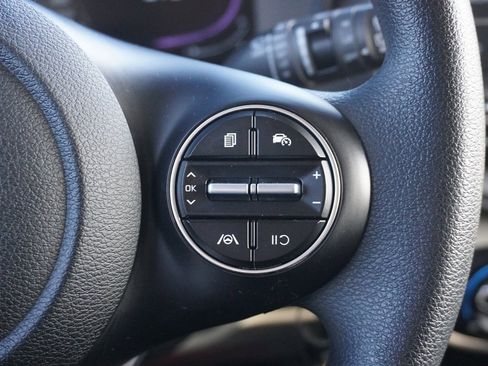 Certified 2025 Kia Soul LX w/ LX Technology Package image 39