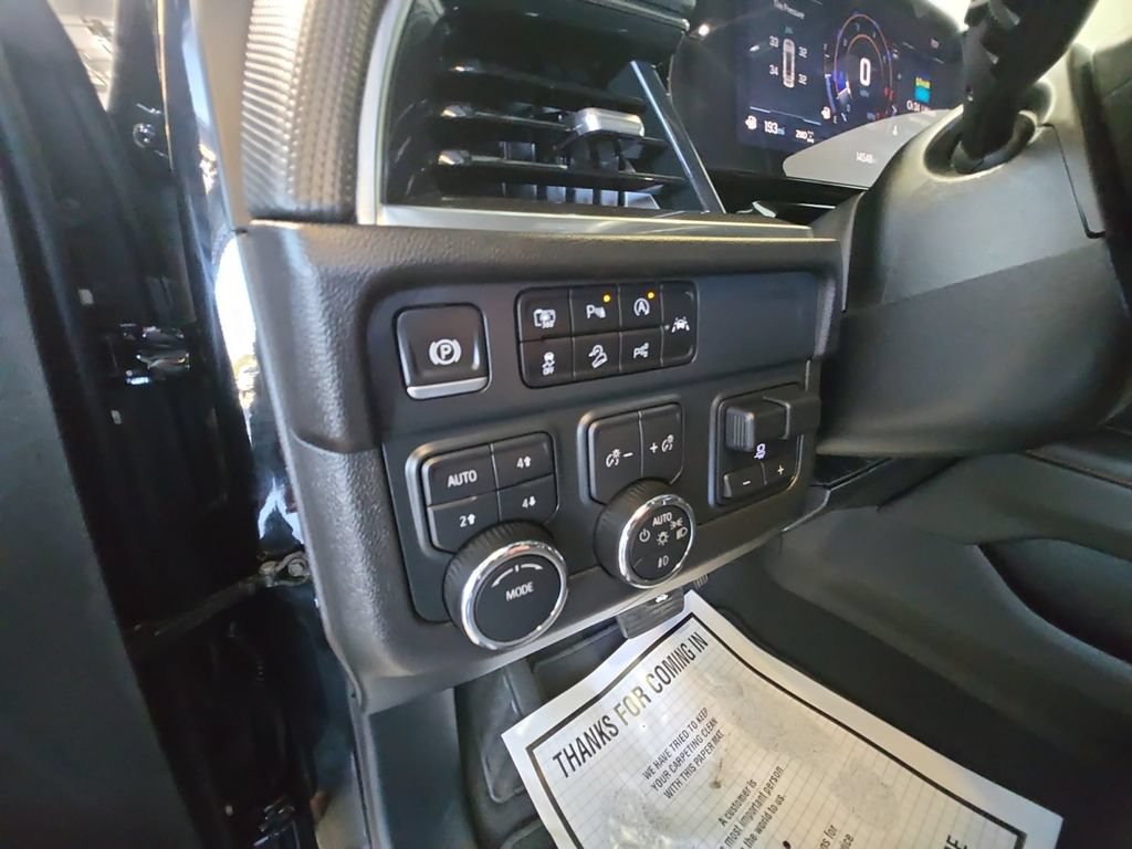 Certified 2025 Chevrolet Suburban RST w/ Sun And Tow Package AWD/4WD image 32