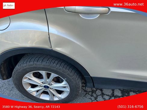 Used 2017 Ford Escape SE image 13