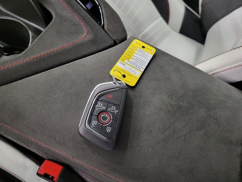 Used 2023 Chevrolet Corvette Stingray Premium Cpe w/ Z51 Performance Package image 24