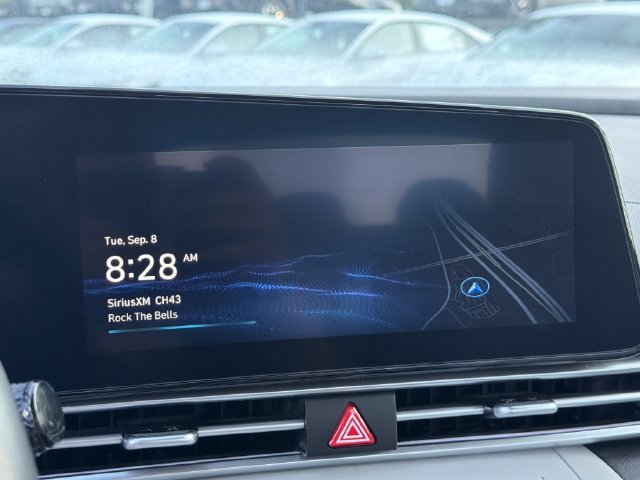 Certified 2024 Hyundai Elantra Limited FWD image 32